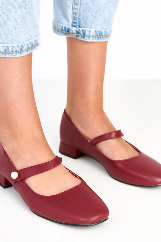 Alya bordeauxfarbene High Heels auf... Alya bordeauxfarbene High Heels auf...