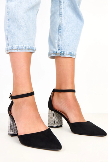 Sona schwarze High Heels...