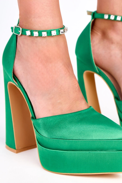 Tolani grüne High Heels auf Plateau... Tolani grüne High Heels auf Plateau...