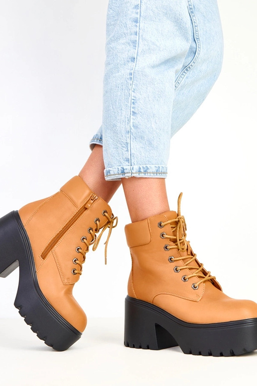 Janja braune Stiefeletten auf... Janja braune Stiefeletten auf...