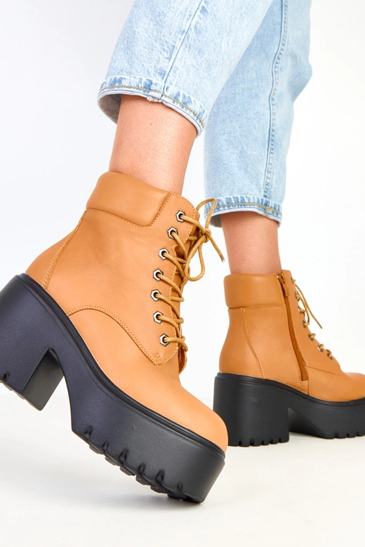 Janja braune Stiefeletten auf... Janja braune Stiefeletten auf...