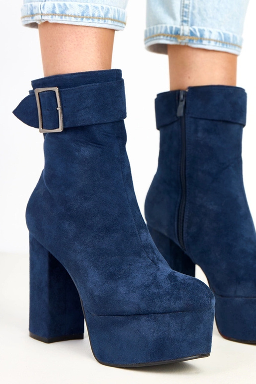 Costa dunkelblaue Stiefeletten auf... Costa dunkelblaue Stiefeletten auf...