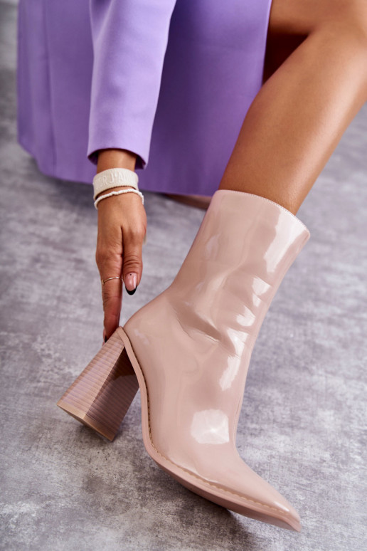 Feminin mit Lackeffekt Stiefel Stiefel Beige Es mussrgit Feminin mit Lackeffekt Stiefel Stiefel Beige Es mussrgit