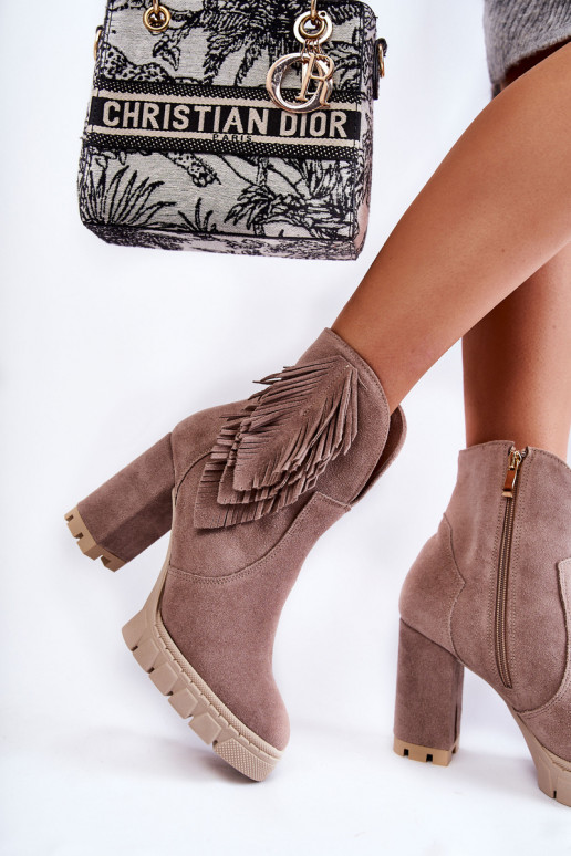 INildlederschuhe mit einer Plattform LeZuski Shoes 3251 Cappuccino-Farbe INildlederschuhe mit einer Plattform LeZuski Shoes 3251 Cappuccino-Farbe