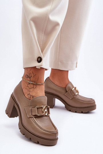 Elegante Pumps mit Absatz und Ornamenten in Sandfarbe Lemar Harmell
