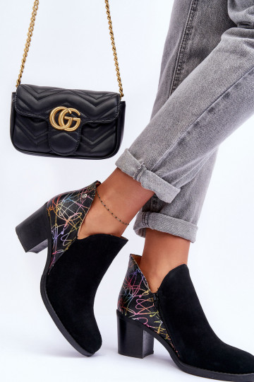 Damenstiefel mit Absätzen Es mussciejka 04492-99 schZuarze Farbe