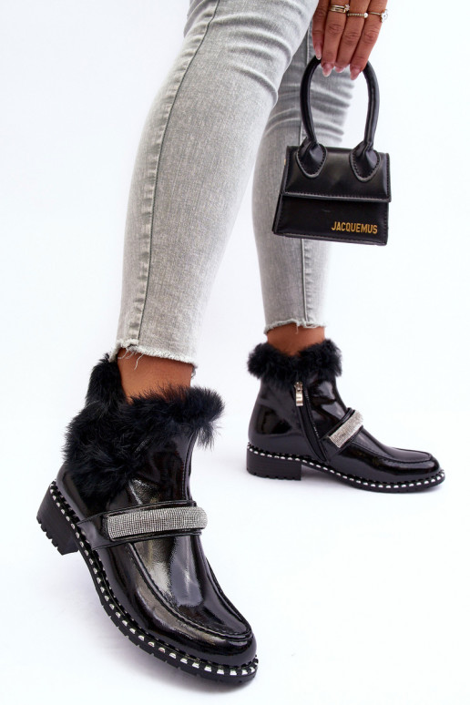 Niedrig Stiefel mit Lackeffekt mit Pelzmantel Und Dekoration S.Barski MR870-74 schZuarze Farbe Niedrig Stiefel mit Lackeffekt mit Pelzmantel Und Dekoration S.Barski MR870-74 schZuarze Farbe