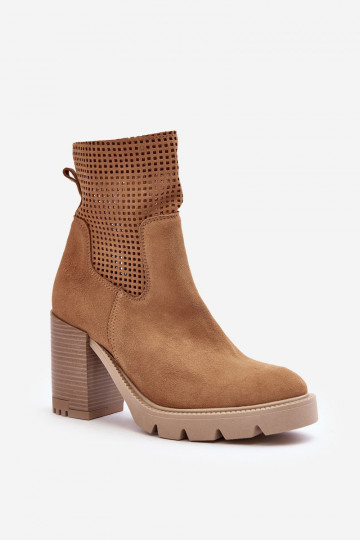 Damen Lochmuster Wildleder Stiefel in Braun LeĮskis 3386 2