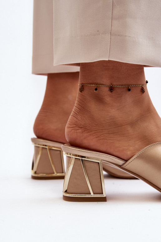 Eleganter Stil Damenhausschuhe mit Absätzen Laura Messi 2771 goldene Farbe Eleganter Stil Damenhausschuhe mit Absätzen Laura Messi 2771 goldene Farbe