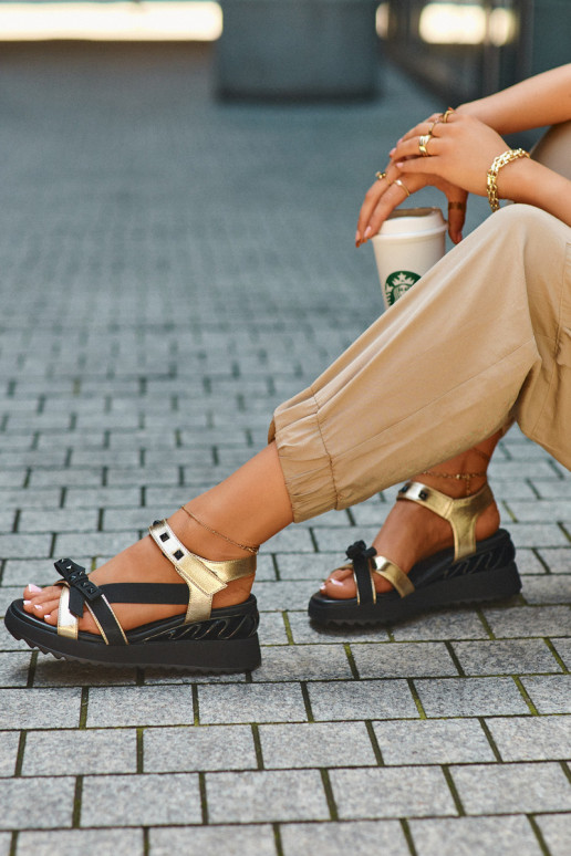 Damensandalen mit Bändern D&A CR956 goldene Farbe