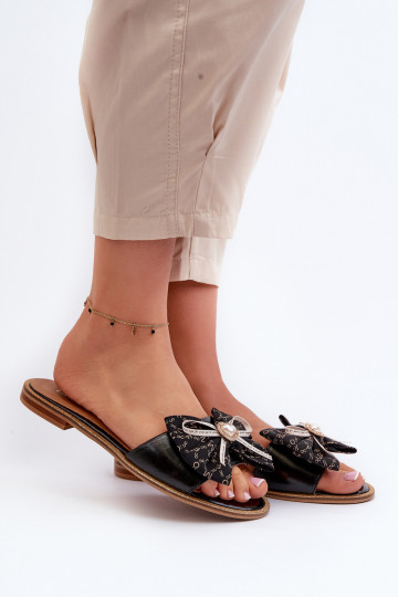 gleichschenklig Lederhausschuhe Feminin mit Bändern Laura Messi 2791 schZuarze Farbe 2