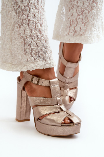 Damen-Sandalen mit hohen Absätzen Haut Es mussciejka 06050-25 goldene Farbe