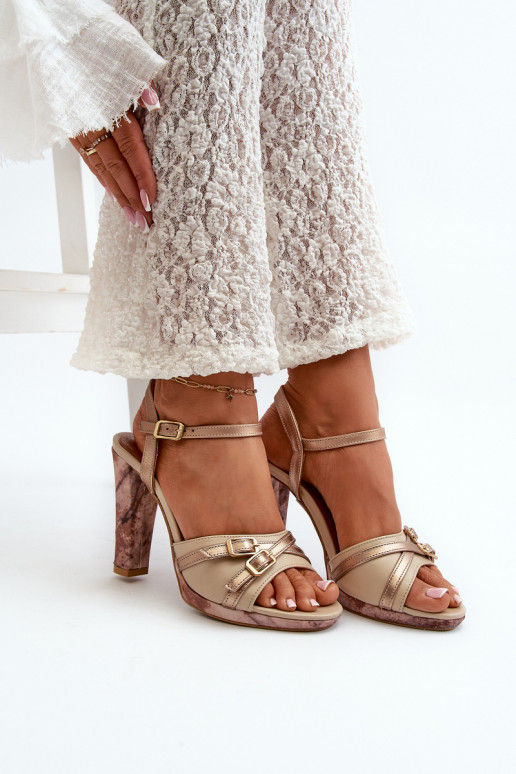 Haut Damen-Sandalen mit hohen Absätzen Es mussciejka 06564-22 Beige-goldene Farbe