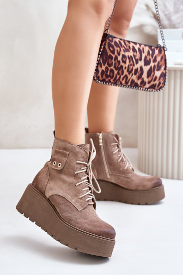 Zazoo 60499 gefütterte Wildleder Damenstiefeletten mit Plateau und Keil, sandfarbene Farbe 2