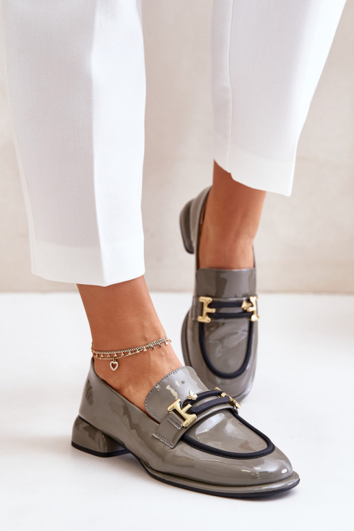 mit Lackeffekt Schuhe Feminin Klocke mit Ornamenten Artiker 55C0412 graue Farbe