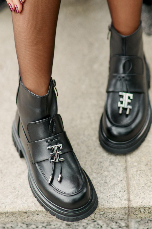 Haut Stiefel mit breiten Absätzen mit Ornamenten sich Zuarm laufen schZuarze Farbe Asperra