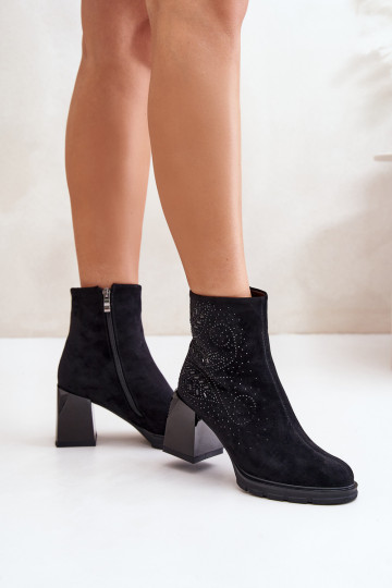 Gefütterte Damenstiefeletten mit Dekoration D&A MR880-130, schwarz 2