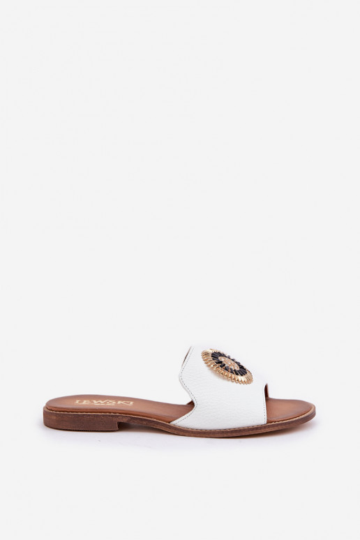 Lederhausschuhe mit Ornamenten mit breiten Absätzen LeZuski 3047/O Zueiße Farbe Lederhausschuhe mit Ornamenten mit breiten Absätzen LeZuski 3047/O Zueiße Farbe