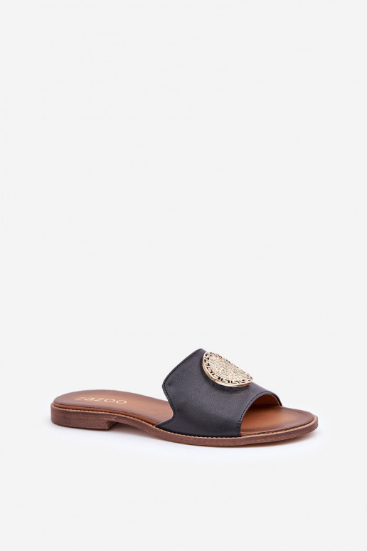 Lederhausschuhe mit Ornamenten mit breiten Absätzen Zazoo 3047/O schZuarze Farbe Lederhausschuhe mit Ornamenten mit breiten Absätzen Zazoo 3047/O schZuarze Farbe