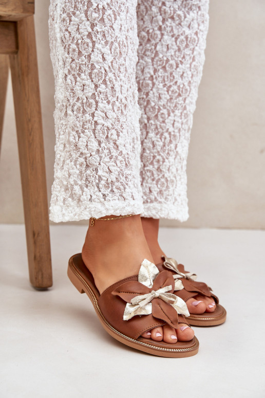 Hausschuhe mit Ornamenten Ermöglichtturleder Zazoo 3574/Z braune Farbe Hausschuhe mit Ornamenten Ermöglichtturleder Zazoo 3574/Z braune Farbe