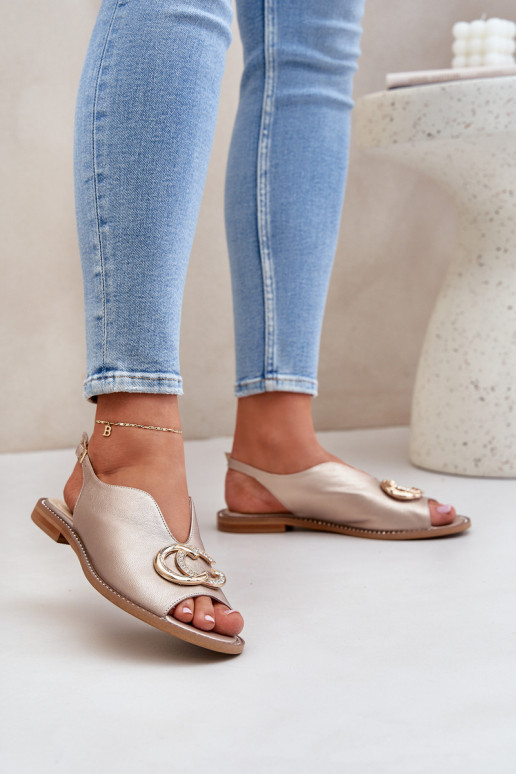 Damensandalen mit breiten Absätzen mit Ornamenten Laura Messi 2865 goldene Farbe Damensandalen mit breiten Absätzen mit Ornamenten Laura Messi 2865 goldene Farbe