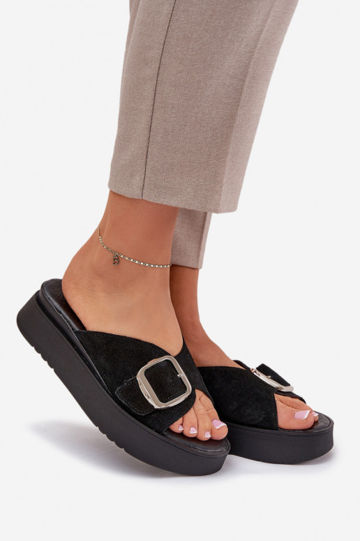 INildleder-Hausschuhe für Damen mit Schnallen mit einer Plattform Zazoo 3019 schZuarze Farbe INildleder-Hausschuhe für Damen mit Schnallen mit einer Plattform Zazoo 3019 schZuarze Farbe