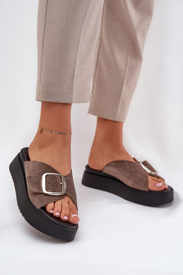 INildleder-Hausschuhe für Damen mit Schnallen mit einer Plattform Zazoo 3019 braune Farbe 2