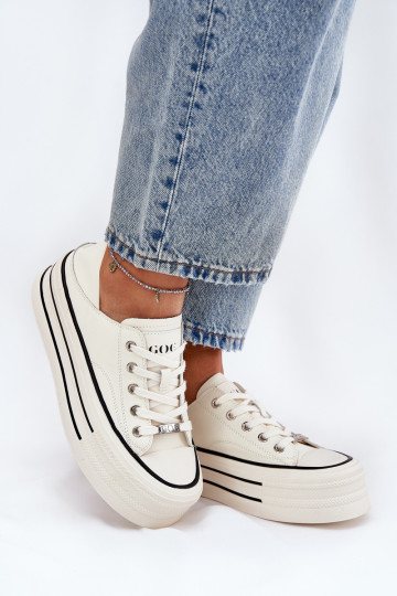 Lederne Freizeitschuhe mit Plateausohle GOE RR2N4106 weiß
