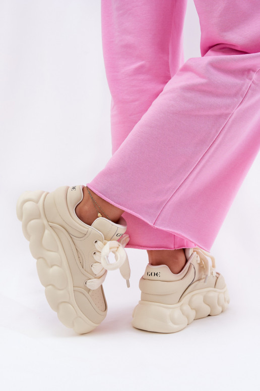 Haut Sneakers Stilvollllschuhe Feminin mit einer Plattform GOE RR2N4043 Beige Haut Sneakers Stilvollllschuhe Feminin mit einer Plattform GOE RR2N4043 Beige