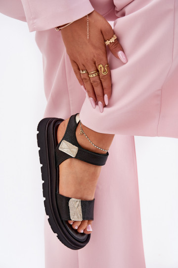 Damensandalen Feminin mit einer Plattform Zazoo 40443 schZuarze Farbe