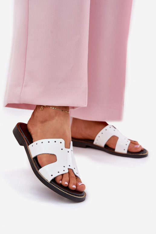 Zazoo 40326 mit Lackeffekt Feminin Hausschuhe Mit dekorativen Ausschnitten Zueiße Farbe Zazoo 40326 mit Lackeffekt Feminin Hausschuhe Mit dekorativen Ausschnitten Zueiße Farbe