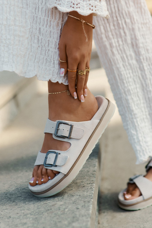 INildleder-Hausschuhe für Damen mit Schnallen D.Franklin DFSH405001 Beige INildleder-Hausschuhe für Damen mit Schnallen D.Franklin DFSH405001 Beige