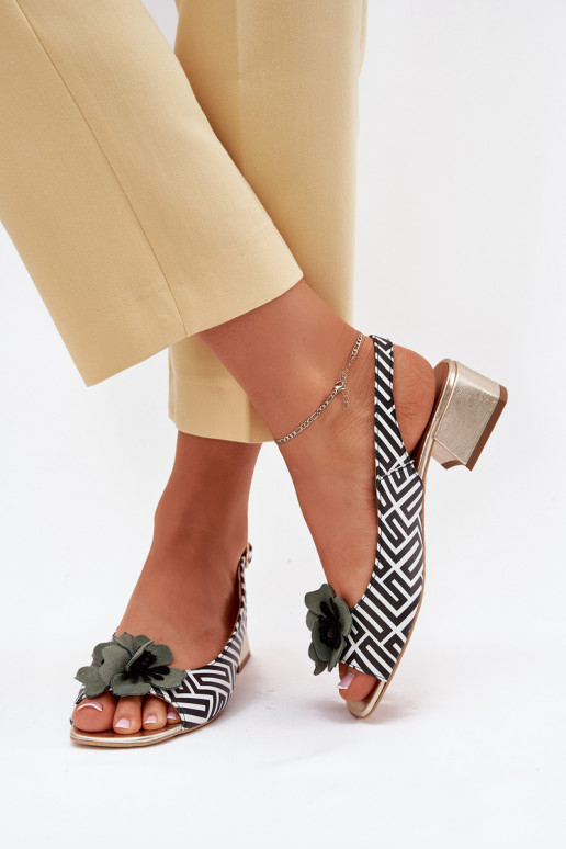 Damensandalen Feminin Klocke Mit Dekorationen Eine Blume Laura Messi 2973 INeiß-schZuarze Farbe Damensandalen Feminin Klocke Mit Dekorationen Eine Blume Laura Messi 2973 INeiß-schZuarze Farbe