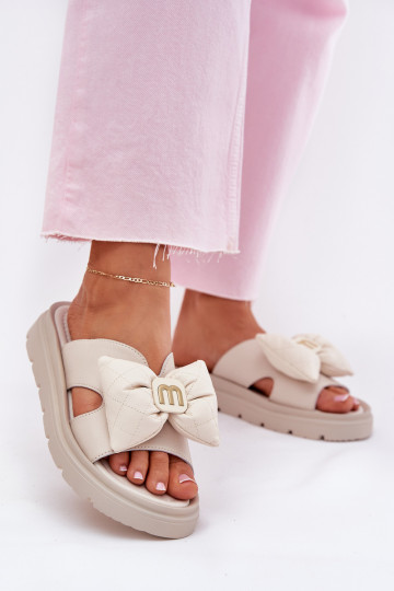 Lederhausschuhe Feminin mit einer Plattform mit Bändern CheBello 4647 Beige 2