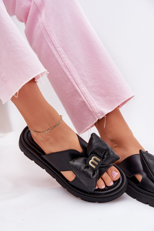 Lederhausschuhe Feminin mit einer Plattform mit Bändern CheBello 4647 schZuarze Farbe Lederhausschuhe Feminin mit einer Plattform mit Bändern CheBello 4647 schZuarze Farbe