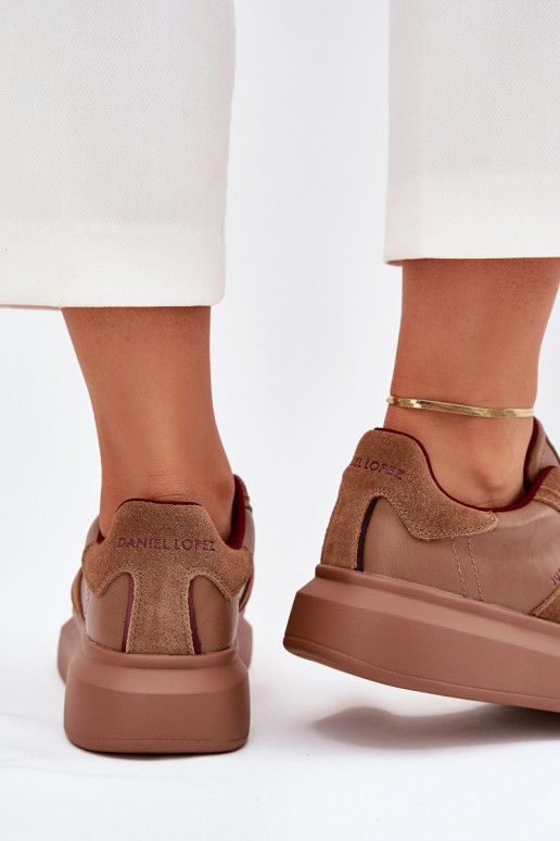 Haut Feminin Sneakers Stilvollllschuhe mit einer Plattform Daniel Lopez Just Dare SS2D4005 braune Farbe Haut Feminin Sneakers Stilvollllschuhe mit einer Plattform Daniel Lopez Just Dare SS2D4005 braune Farbe