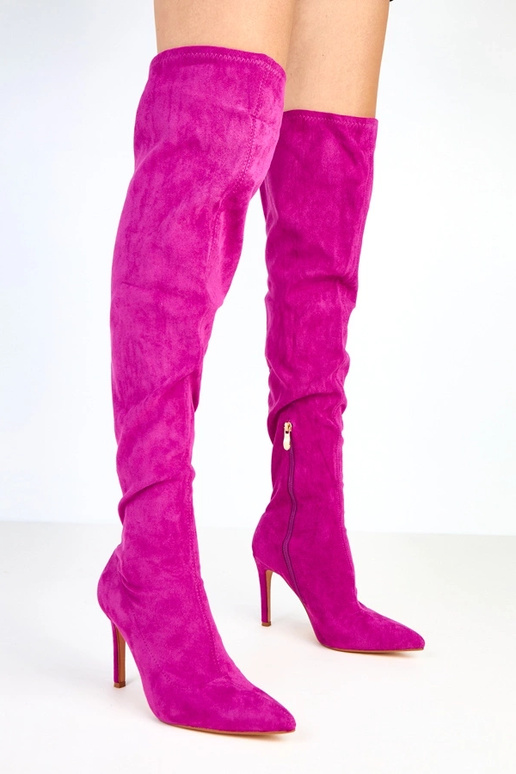 Lila Overknee High Heels über dem... Lila Overknee High Heels über dem...