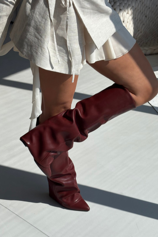 Wärmende Damenstiefel mit eingearbeitetem Schaft und Absatz, burgunderfarbene Farbe, Elivira Wärmende Damenstiefel mit eingearbeitetem Schaft und Absatz, burgunderfarbene Farbe, Elivira