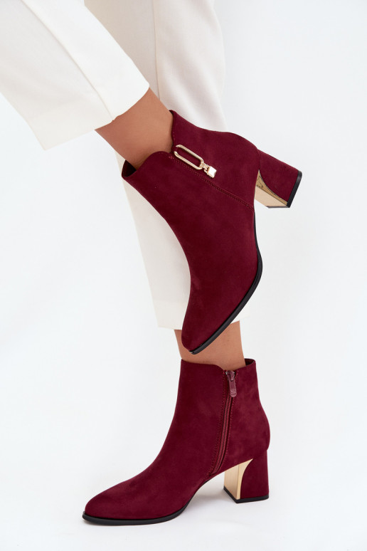 Bordeauxfarbene Damen-Stiefeletten mit goldenen Details „Kalivra" Bordeauxfarbene Damen-Stiefeletten mit goldenen Details „Kalivra"
