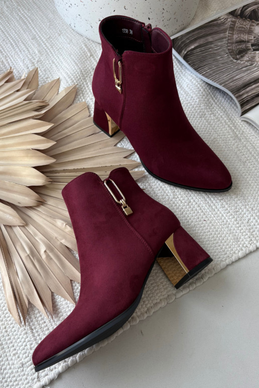 Bordeauxfarbene Damen-Stiefeletten mit goldenen Details „Kalivra" Bordeauxfarbene Damen-Stiefeletten mit goldenen Details „Kalivra"