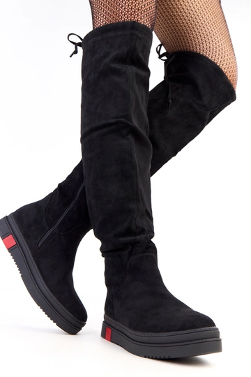 Schwarze Schuhe mit...