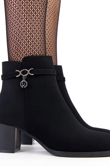 Schwarze Stiefeletten mit dekorativem Eco-Leder-Riemen Vernona 2
