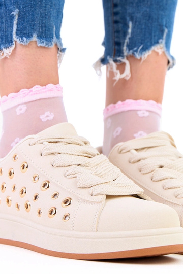 Sandfarbene Sneakers mit Plattform und Nieten Adelis