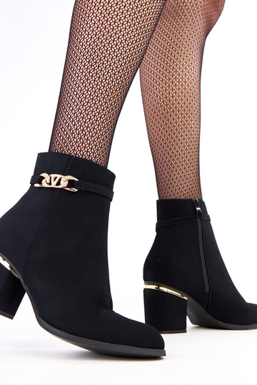 Schwarze Stiefel aus mattem Kunstleder mit goldfarbenem Dekor „Klares"