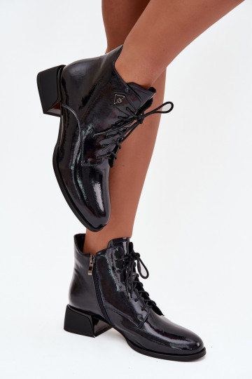 Haut mit Lackeffekt Damenstiefel Klocke Artiker 57C1117 schZuarze Farbe