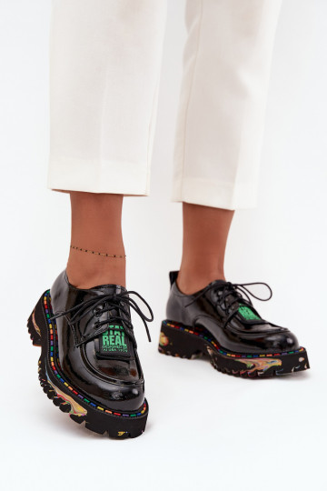 mit Lackeffekt Haut Schuhe Feminin Artiker 57C0172 schZuarze Farbe 2