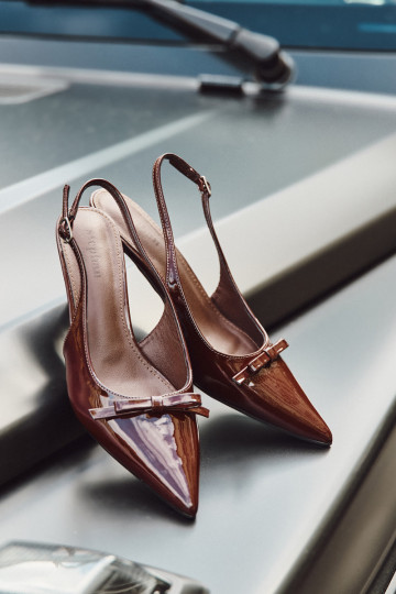 Lackierte Schuhe mit dünnen Absätzen und Schleifen in Bordeaux Olvena 2