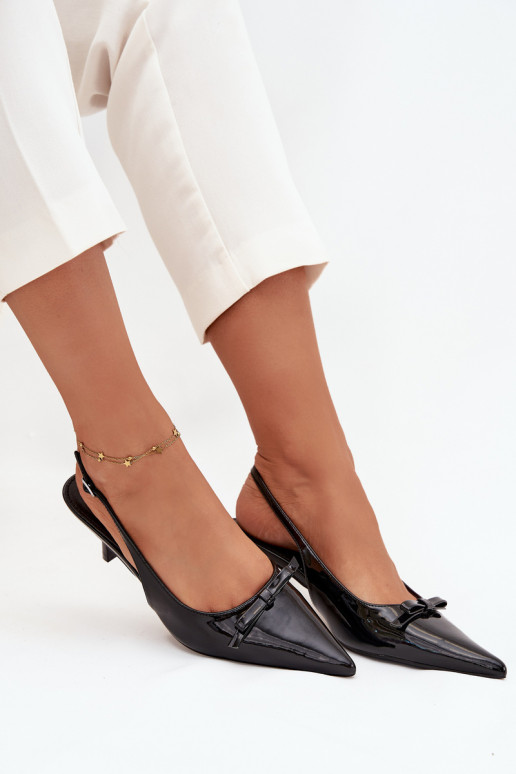 Lackierte Schuhe mit dünnen Absätzen und Schleifen in schwarzer Farbe Olvena Lackierte Schuhe mit dünnen Absätzen und Schleifen in schwarzer Farbe Olvena