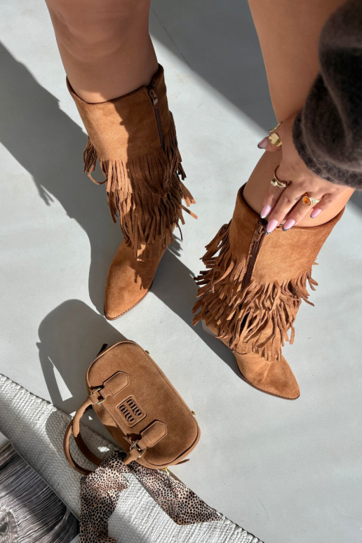 Gefütterte lange Cowboy-Stiefel im Cowboy-Stil mit Fransen in braun Brivina Gefütterte lange Cowboy-Stiefel im Cowboy-Stil mit Fransen in braun Brivina