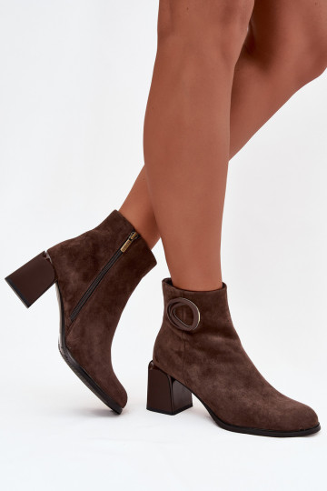 aus INildleder INarme Stiefel mit Absatz Mit Dekorationen Detalem Artiker 57C0017 braune Farbe